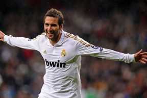 全国青少年田径跳远项目冠军打破十年纪录，全国田径冠军赛2021跳远